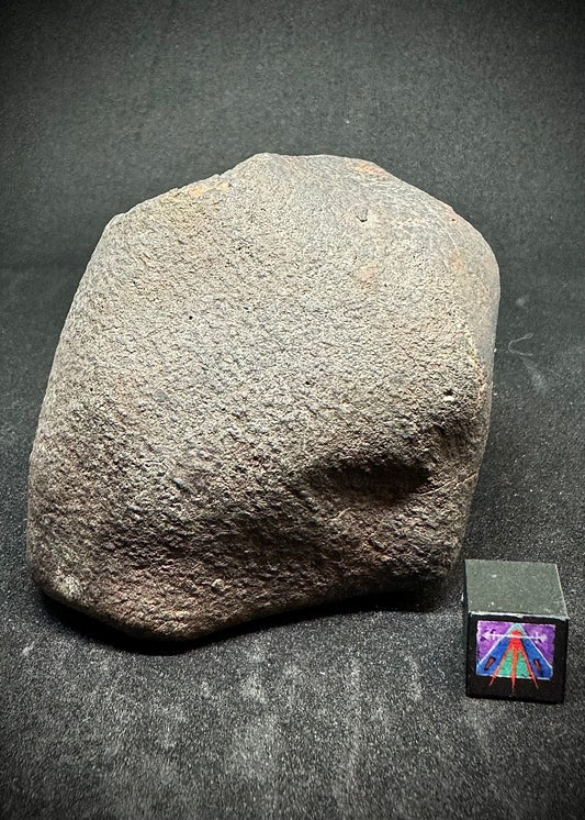 Gao-Guenie - H5 Chondrite - Stunning Shape & Fully Crusted - 33.7g